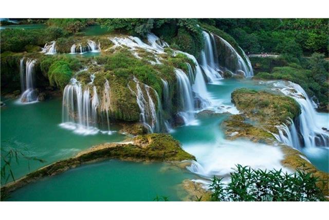 Thiên nhiên Việt Nam vẫn là một niềm tự hào của đất nước ta, và những bức ảnh thiên nhiên Việt Nam chắc chắn sẽ làm bạn cảm thấy mê mẩn ngay từ cái nhìn đầu tiên. Hãy cùng khám phá và tận hưởng những khoảnh khắc đầy cảm xúc với bức ảnh thiên nhiên Việt Nam, bạn sẽ không hối hận đâu!